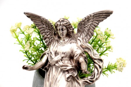  Pia de água benta de suspensão em prata com relevos